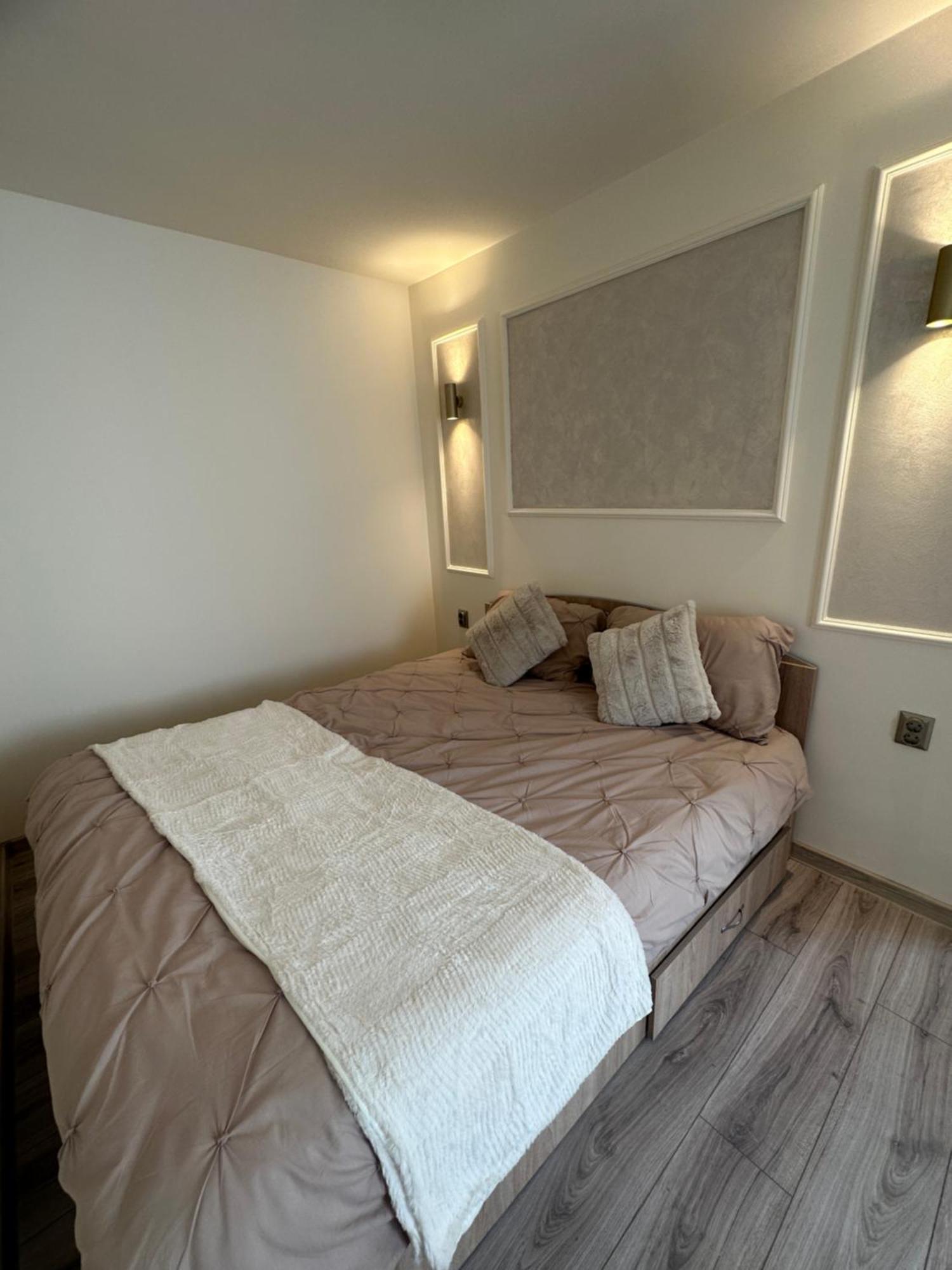 Appartamento Angel House Deva Esterno foto